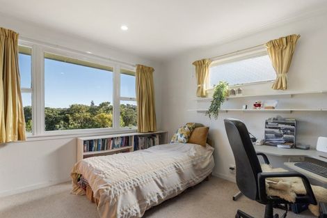 Photo of property in 5 Churchill Road, Murrays Bay, Auckland, 0630