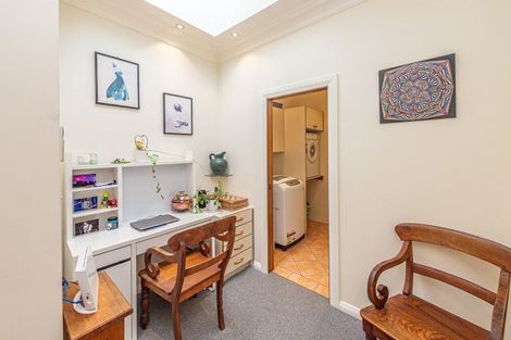 Photo of property in 100 Portal Street, Durie Hill, Whanganui, 4500