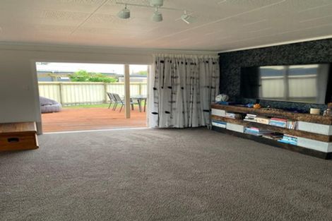 Photo of property in 8 Mission Road, Port Waikato, Tuakau, 2695