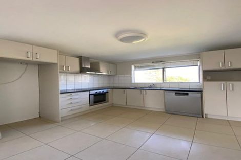 Photo of property in 99 Archmillen Avenue, Pakuranga Heights, Auckland, 2010
