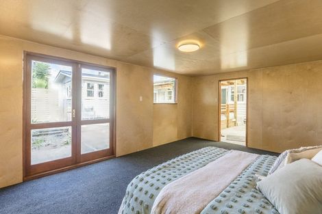 Photo of property in 51 Eatwell Avenue, Paraparaumu Beach, Paraparaumu, 5032