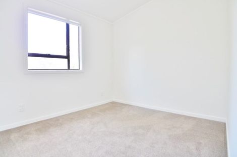 Photo of property in 192 Henderson Valley Road, Henderson, Auckland, 0612