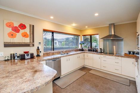 Photo of property in 36 Tennyson Avenue, Kelvin Grove, Palmerston North, 4414