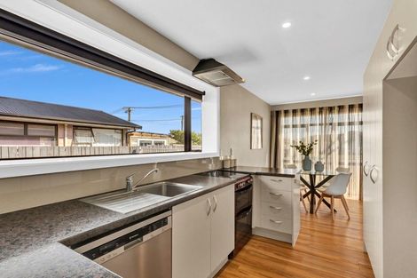 Photo of property in 12 Esk Place, Aranui, Christchurch, 8061