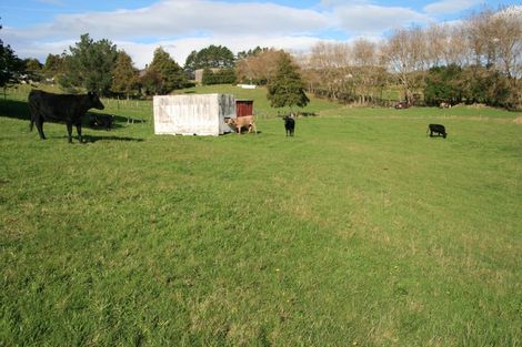 Photo of property in 556 Mangorei Road, Mangorei, New Plymouth, 4371
