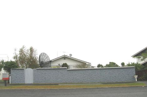 Photo of property in 22 Chelsea View Drive, Chatswood, Auckland, 0626