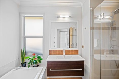 Photo of property in 69 Frye Crescent, Albert Town, Wanaka, 9305