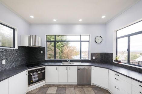 Photo of property in 32 Wellesley Street, Feilding, 4702