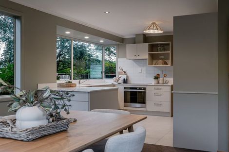 Photo of property in 19 Ruamahanga Crescent, Terrace End, Palmerston North, 4410