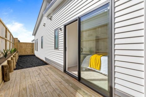 Photo of property in 19 Cara Avenue, Kumeu, 0810