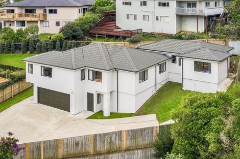 Photo of property in 16 Landvale Court, Browns Bay, Auckland, 0630