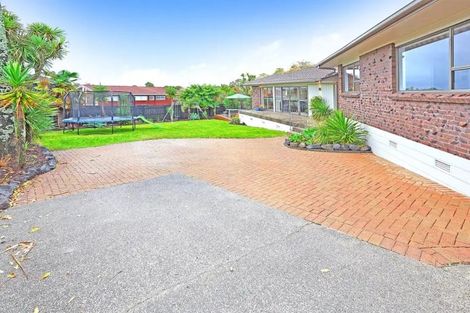 Photo of property in 10 Rene Place, Sunnyhills, Auckland, 2010