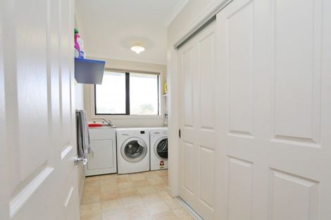 Photo of property in 9d Union Street, Winton, 9720