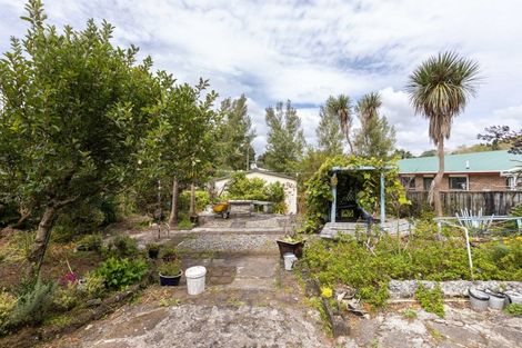 Photo of property in 109 Poplar Grove, Whalers Gate, New Plymouth, 4310