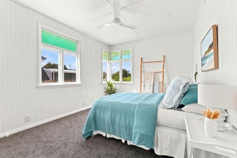 Photo of property in 1 Karewa Street, Castlecliff, Whanganui, 4501