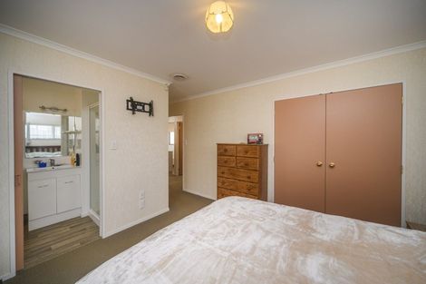 Photo of property in 5 Lancewood Lane, Roslyn, Palmerston North, 4414