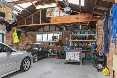 Photo of property in 70 Great South Road, Huntly, 3700