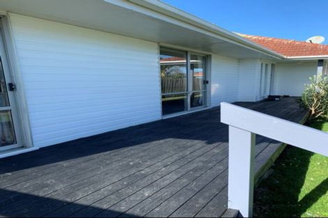 Photo of property in 8a Frank Hewitt Street, Pukekohe, 2120
