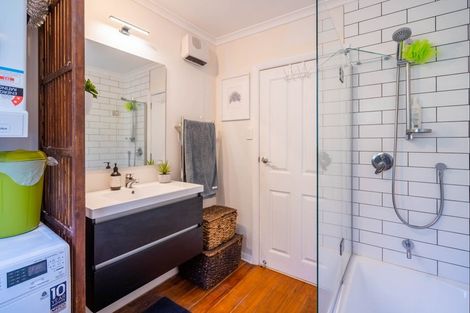 Photo of property in 66 Matai Road, Raumati South, Paraparaumu, 5032