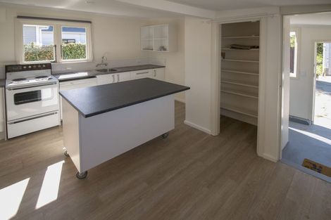 Photo of property in 92 Mackworth Street, Woolston, Christchurch, 8062