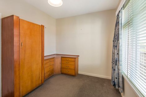 Photo of property in 16 Coopers Road, Dallington, Christchurch, 8061