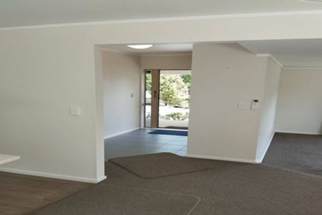 Photo of property in 21 Redfern Lane, Glenfield, Auckland, 0629