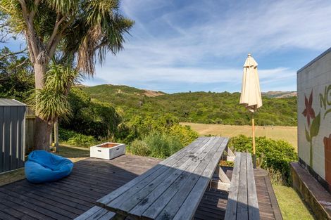 Photo of property in 96 Sievers Grove, Cannons Creek, Porirua, 5024