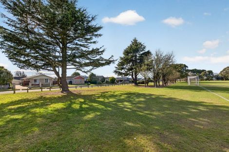 Photo of property in 40 Oakley Crescent, Hornby, Christchurch, 8042