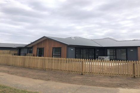 Photo of property in 1/18 Fuchsia Avenue, Pukete, Hamilton, 3200