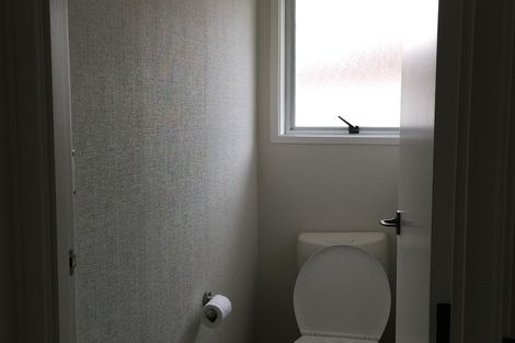 Photo of property in 4 Stallard Place, Glen Eden, Auckland, 0602