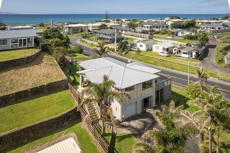 Photo of property in 45 Hanlen Avenue, Waihi Beach, 3611