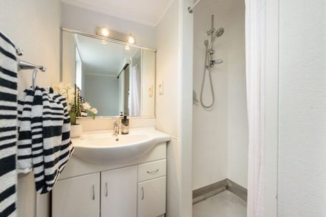 Photo of property in 4/190 Devonport Road, Tauranga, 3110