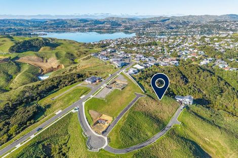 Photo of property in 8 Pa Harakeke Rise, Plimmerton, 5026