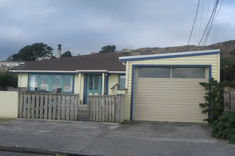 Photo of property in 75 The Parade, Paekakariki, 5034