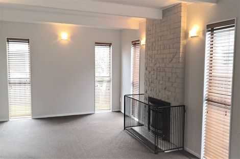 Photo of property in 23 Rembrandt Avenue, Tawa, Wellington, 5028