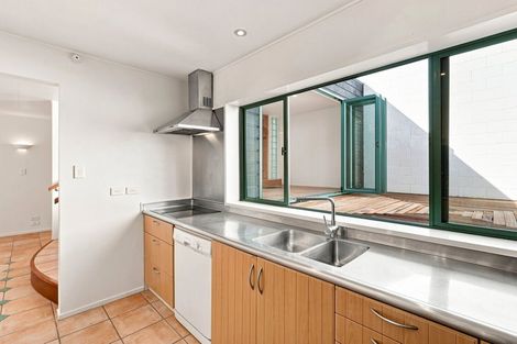 Photo of property in 1/11 Saddleback Rise, Murrays Bay, Auckland, 0630