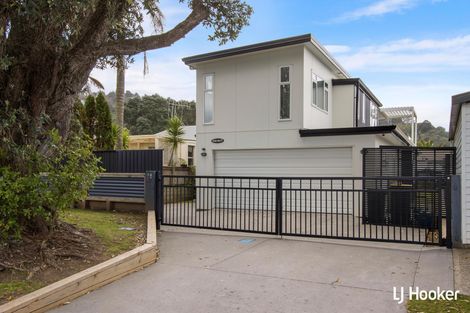 Photo of property in 38 Ocean View Road, Waihi Beach, 3611