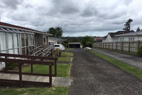 Photo of property in 1/25 West Coast Road, Glen Eden, Auckland, 0602