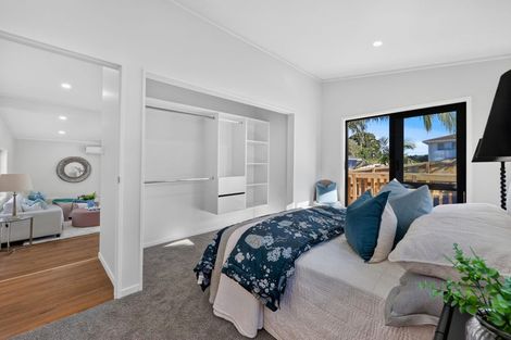 Photo of property in 13 Cedar Heights Avenue, Massey, Auckland, 0614