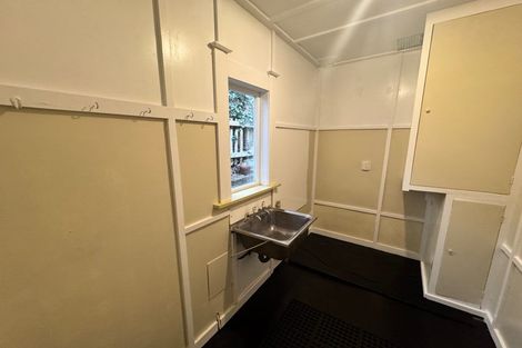 Photo of property in 68 Mortimer Terrace, Brooklyn, Wellington, 6021