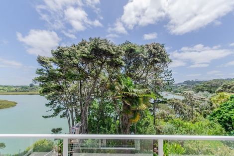 Photo of property in 24 Poplar Road, Stanmore Bay, Whangaparaoa, 0932