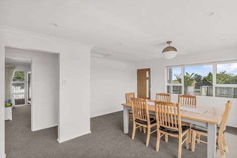 Photo of property in 11 Leander Place, Milson, Palmerston North, 4414