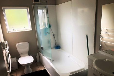 Photo of property in 5/218 Captain Springs Road, Onehunga, Auckland, 1061