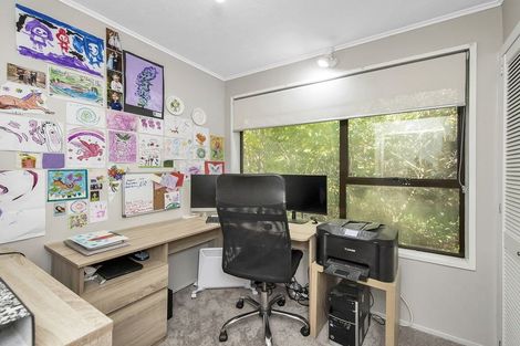 Photo of property in 10 Bengal Drive, Cashmere, Christchurch, 8022