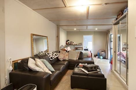 Photo of property in 1812 Kaipara Coast Highway, Kaukapakapa, 0984