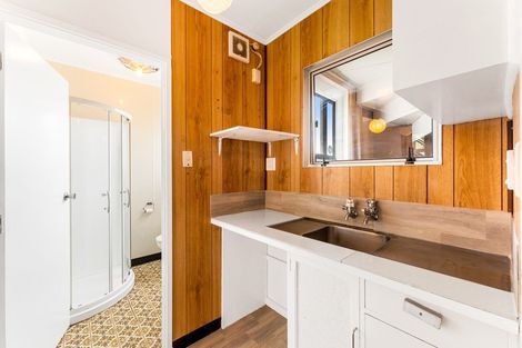 Photo of property in 1/150 Dowse Drive, Maungaraki, Lower Hutt, 5010