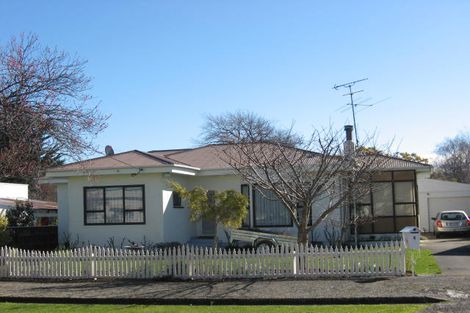 Photo of property in 4 Mckenzie Terrace, Carterton, 5713