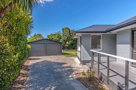 Photo of property in 38 Pinehurst Crescent, Russley, Christchurch, 8042