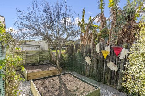 Photo of property in 63 Martin Road, Paraparaumu Beach, Paraparaumu, 5032