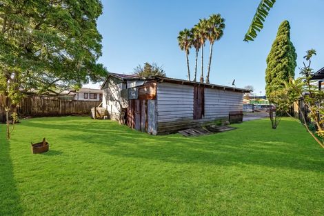 Photo of property in 4 Barneys Farm Road, Clendon Park, Auckland, 2103